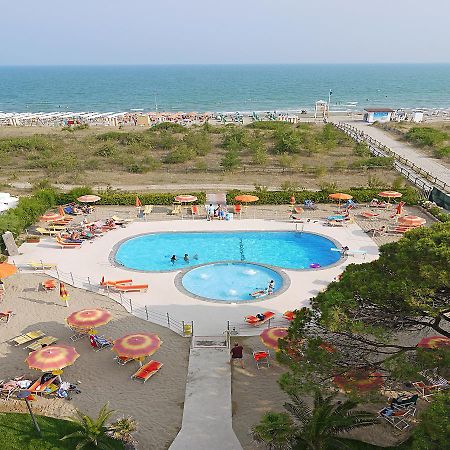 Hotel Bertha Fronte Mare Лидо-ди-Езоло Экстерьер фото