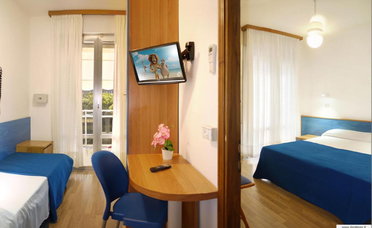 Hotel Bertha Fronte Mare Лидо-ди-Езоло Экстерьер фото